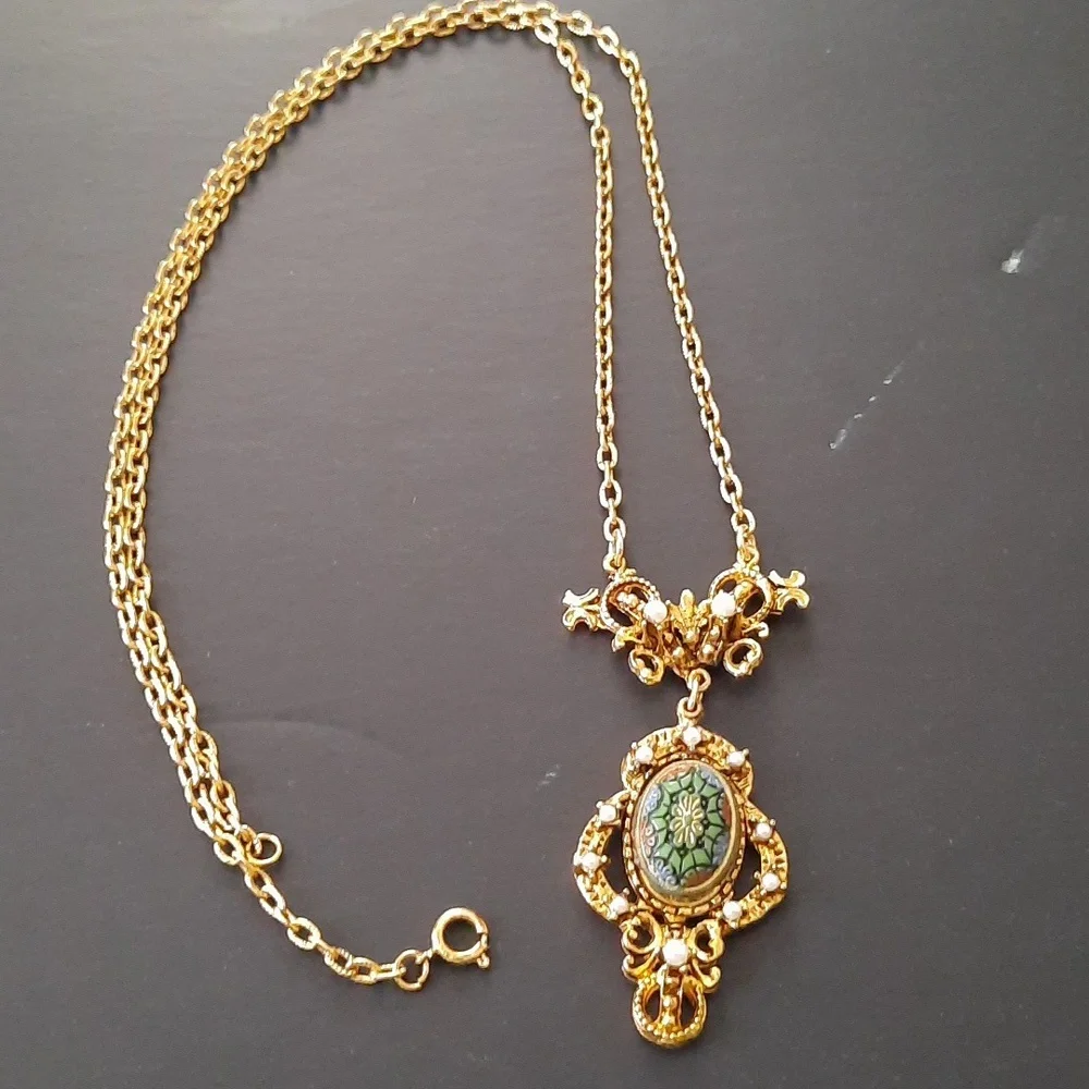 Vintage Jewelry Bundle - Picture 6 of 7